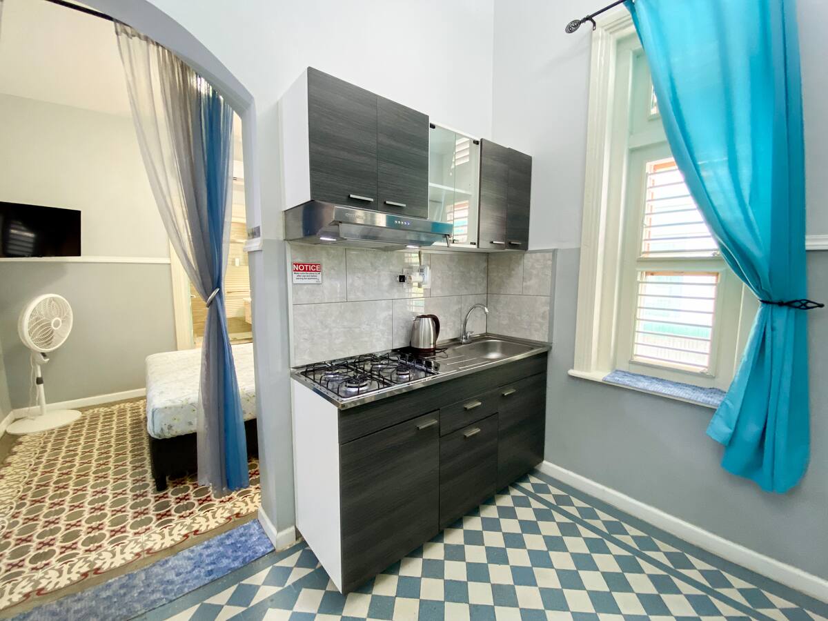 Apartment F, photo 4